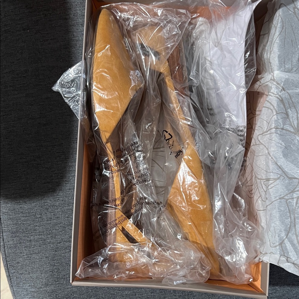 Crown Vintage Mustard Yellow Pointed Toe Flats